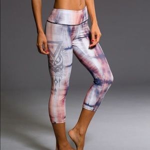 Onzie Mantra High-Rise Capri Yoga Legging S/M